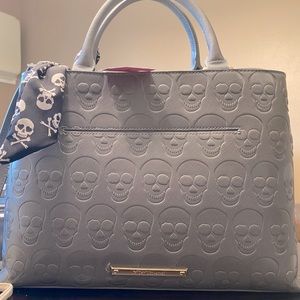 Betsey Johnson Skull Handbag *NWT*